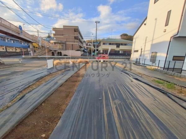 藤沢市善行1丁目　条件無売地　全1区画