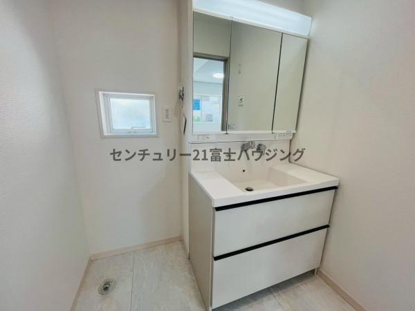 藤沢市鵠沼海岸7丁目　新築戸建2号棟　全3棟
