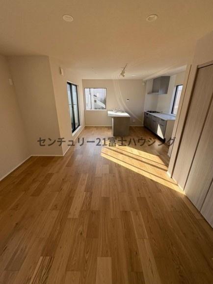 藤沢市白旗4丁目　新築戸建　全1棟