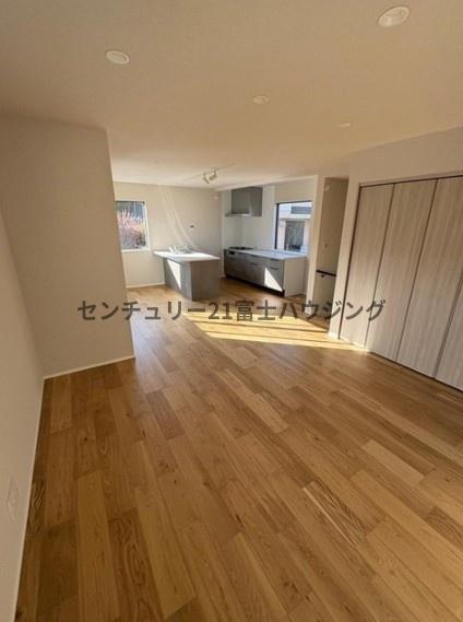 藤沢市白旗4丁目　新築戸建　全1棟
