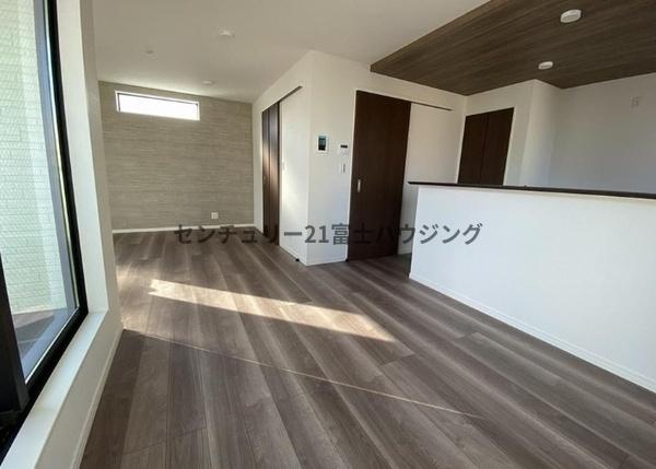 藤沢市湘南台4丁目4期　新築戸建1号棟　全2棟