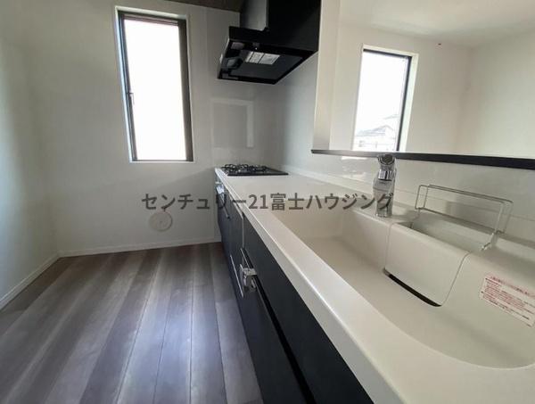 藤沢市湘南台4丁目4期　新築戸建1号棟　全2棟