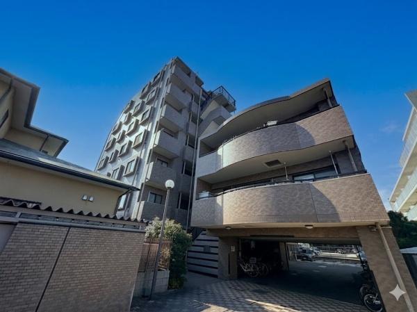 日神パレステージ愛甲石田