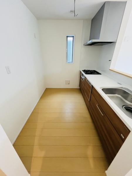 茅ヶ崎市浜之郷2期　新築戸建2号棟　全2棟