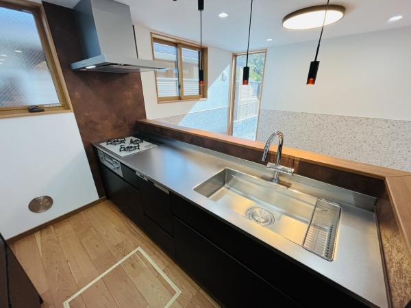 茅ヶ崎市浜竹3丁目　新築戸建3号棟　全4棟