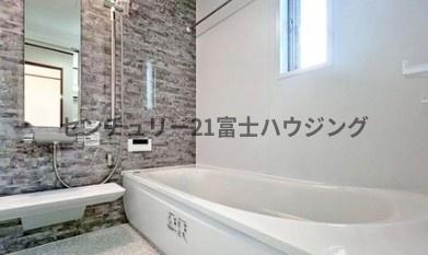 藤沢市高倉　中古戸建