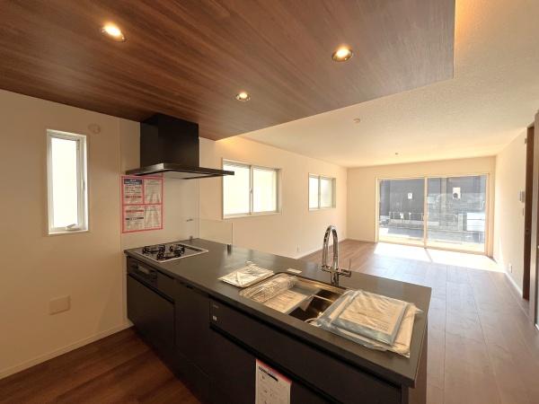 茅ヶ崎市松が丘1丁目　新築戸建1号棟　全9棟