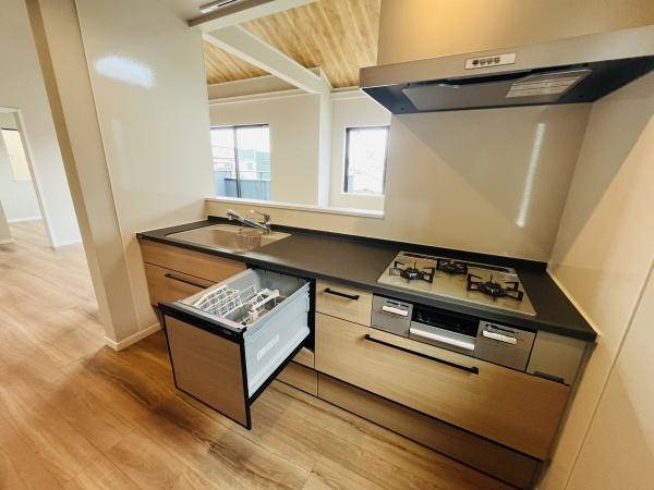 茅ヶ崎市下町屋2丁目　新築戸建A棟　全2棟