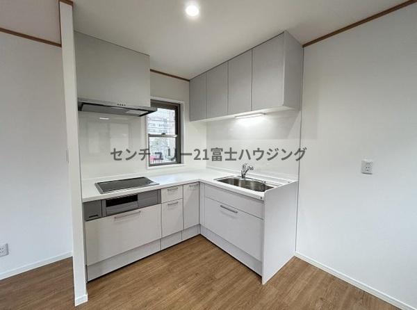 茅ヶ崎市西久保　中古戸建