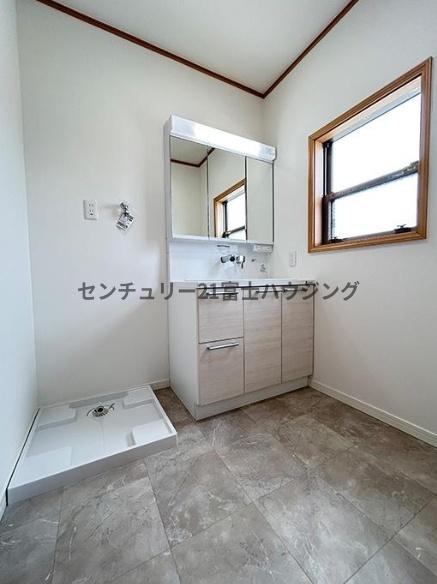 茅ヶ崎市西久保の中古一戸建て