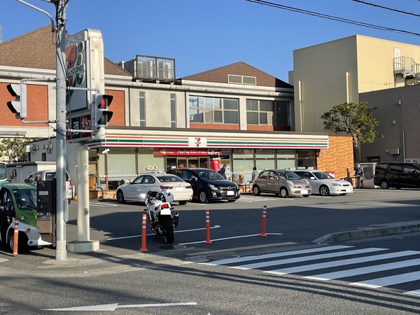 藤沢市片瀬1期　新築戸建1号棟　全2棟(セブンイレブン藤沢片瀬5丁目店)