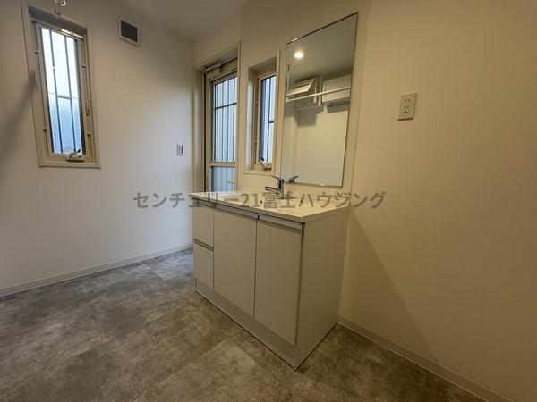 茅ヶ崎市東海岸南３丁目の中古一戸建て