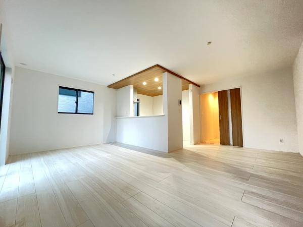 茅ヶ崎市美住町4期　新築戸建5号棟　全6棟