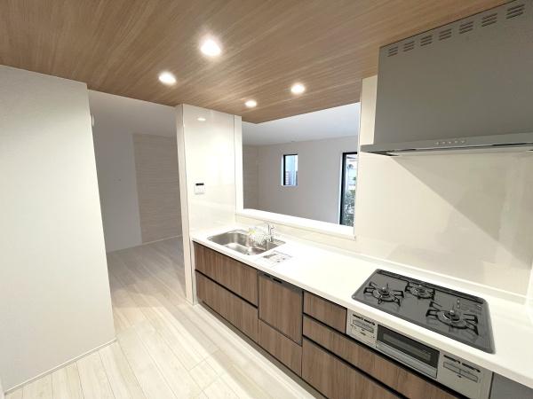 茅ヶ崎市美住町4期　新築戸建5号棟　全6棟