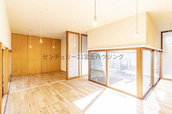茅ヶ崎市東海岸南４丁目の中古一戸建