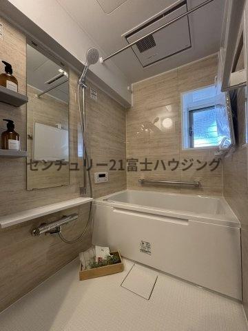 六会駅前高層住宅