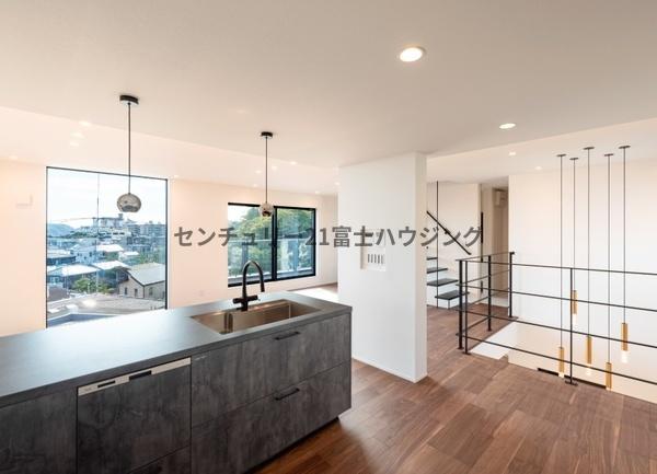 鎌倉市腰越2期　新築戸建　全1棟