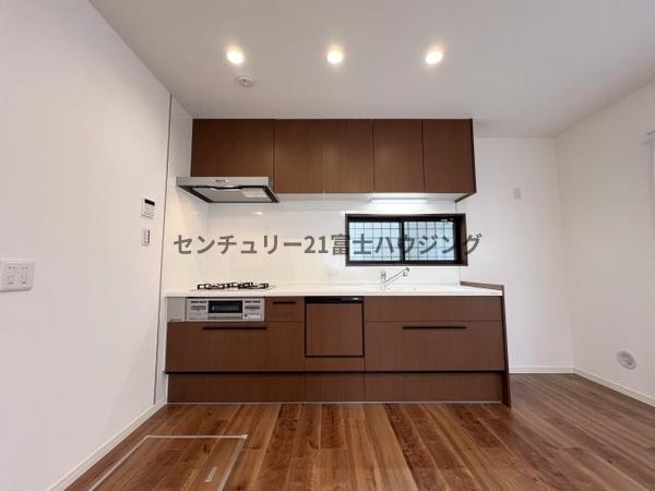茅ヶ崎市香川4丁目　中古戸建