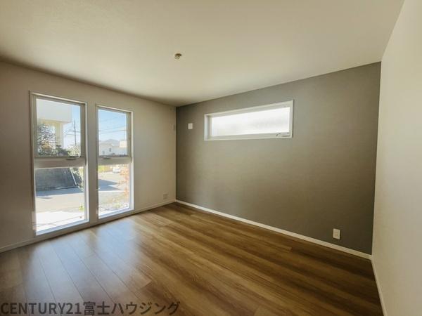 藤沢市片瀬山1丁目　新築戸建2号棟　全3棟