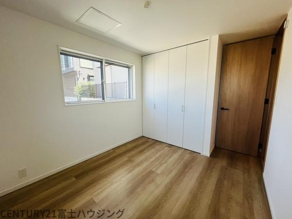 藤沢市片瀬山1丁目　新築戸建2号棟　全3棟