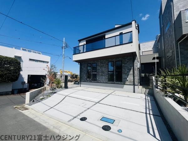 藤沢市片瀬山1丁目　新築戸建2号棟　全3棟