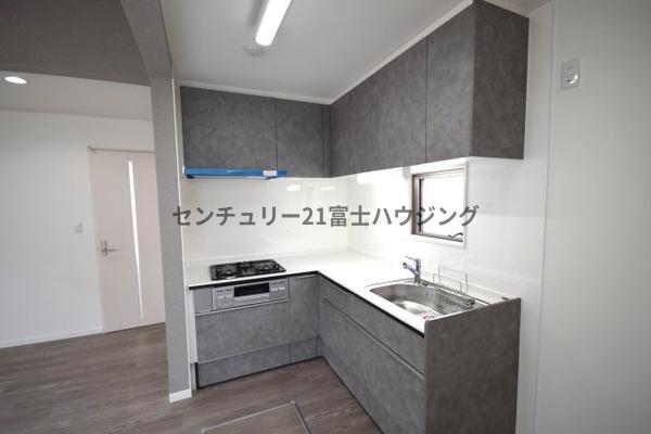 茅ヶ崎市十間坂３丁目の中古一戸建て
