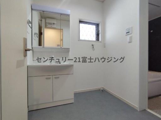 茅ヶ崎市十間坂３丁目の中古一戸建て