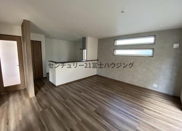 藤沢市高倉8期　新築戸建8号棟　全8棟