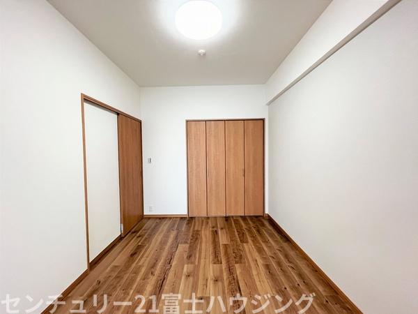 ビッグヴァングランヴァーグ茅ヶ崎
