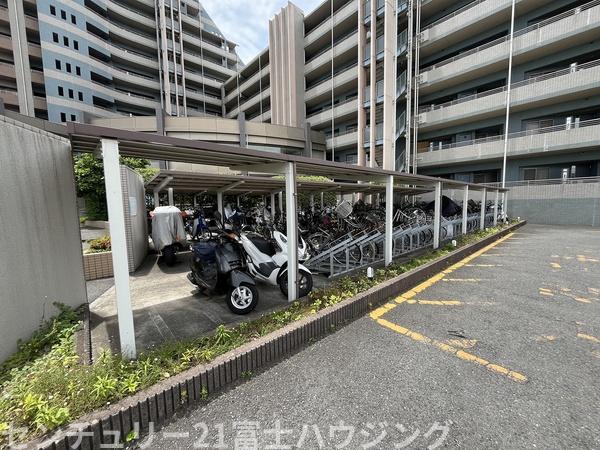 ビッグヴァングランヴァーグ茅ヶ崎