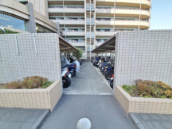 ビッグヴァングランヴァーグ茅ヶ崎