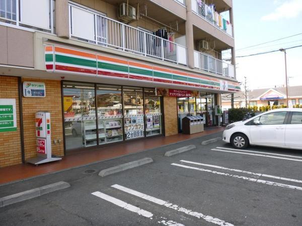 藤沢市石川2期　新築戸建2号棟　全3棟(セブンイレブン藤沢石川3丁目店)