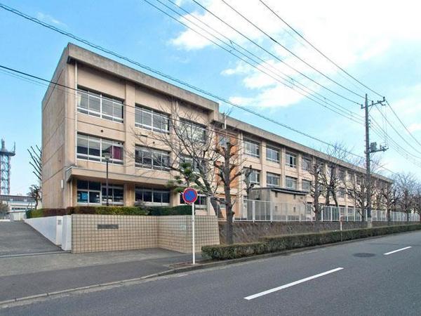 藤沢市石川2期　新築戸建3号棟　全3棟(滝の沢中学校)