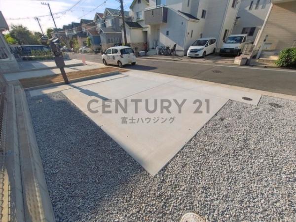 藤沢市石川2期　新築戸建3号棟　全3棟