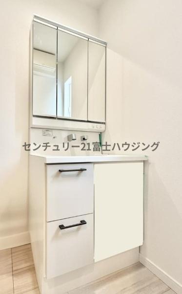 藤沢市西富2丁目　新築戸建　全1棟