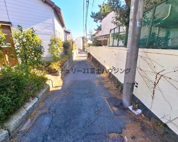 藤沢市鵠沼桜が岡４丁目の土地