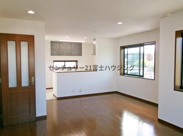 茅ヶ崎市香川３丁目の中古一戸建て