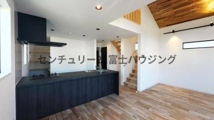 藤沢市弥勒寺3丁目　新築戸建A棟　全2棟