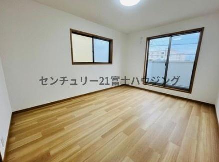茅ヶ崎市菱沼１丁目の中古一戸建て