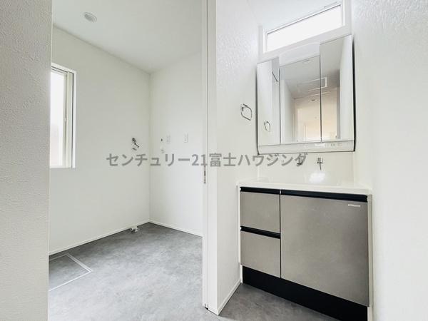 茅ヶ崎市松林１丁目の新築一戸建