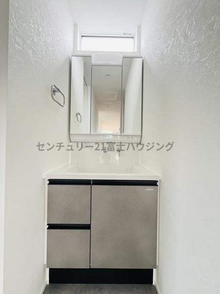 茅ヶ崎市松林１丁目の新築一戸建