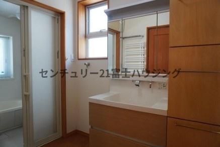 藤沢市片瀬海岸２丁目の中古一戸建て