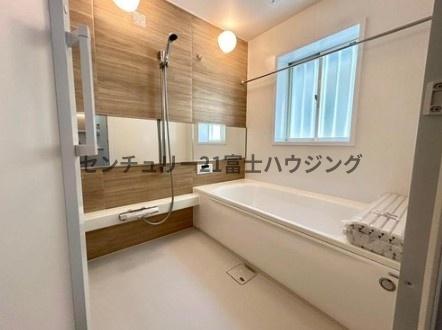 鎌倉市七里ガ浜東５丁目の中古一戸建て