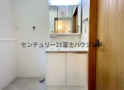 鎌倉市七里ガ浜東５丁目の中古一戸建て