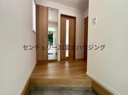 鎌倉市七里ガ浜東５丁目の中古一戸建て