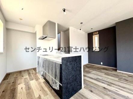 茅ヶ崎市中海岸４丁目の中古一戸建て