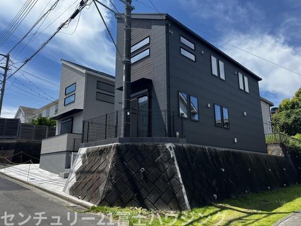 藤沢市羽鳥5丁目　新築戸建B号棟　全2棟
