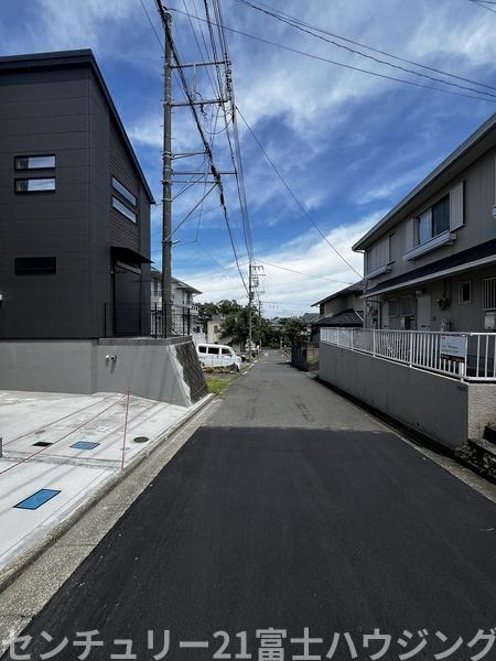 藤沢市羽鳥5丁目　新築戸建B号棟　全2棟