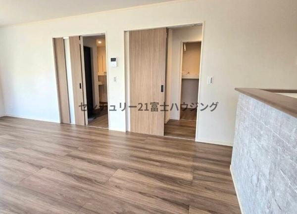 藤沢市湘南台242期　新築戸建　全1棟