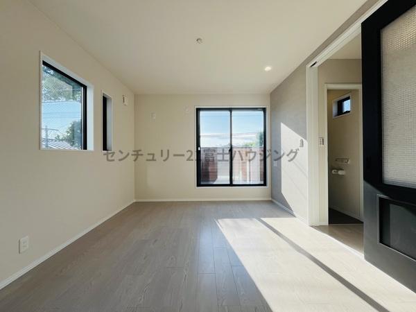 茅ヶ崎市高田１丁目の新築一戸建